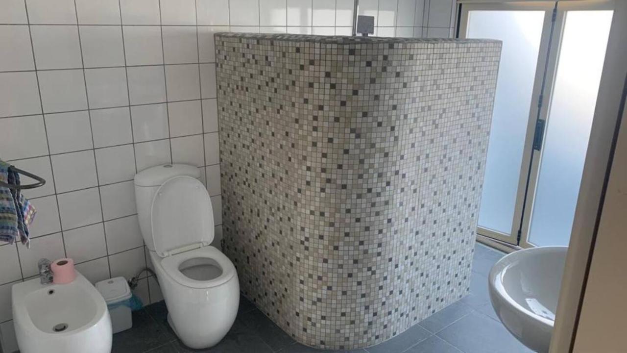 Turisalba Hotell Ishem Exteriör bild
