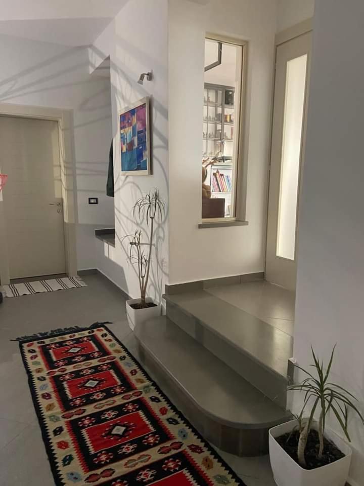Turisalba Hotell Ishem Exteriör bild