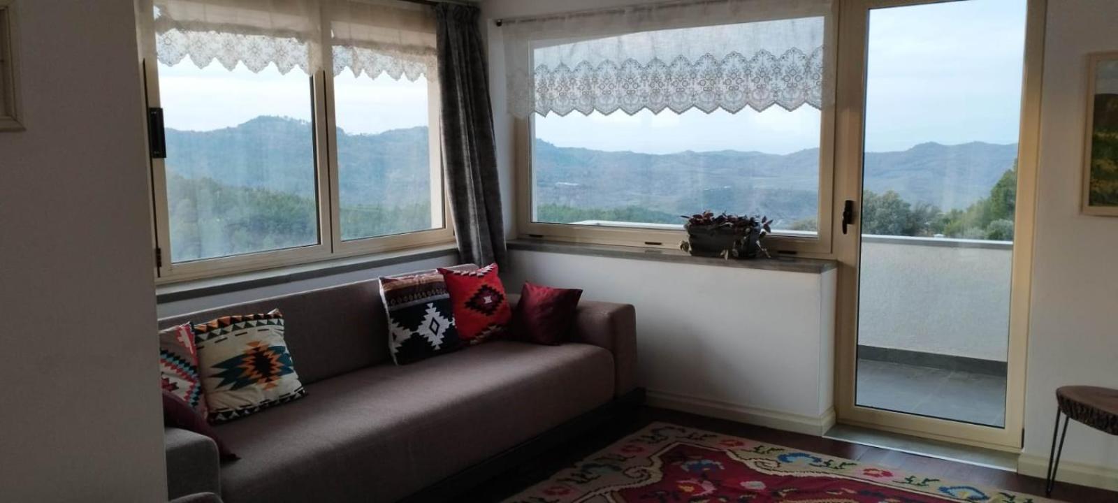 Turisalba Hotell Ishem Exteriör bild